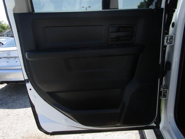 2018 RAM 3500 in Tampa, FL 33604-6914 - 2414603 16