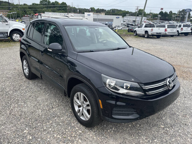 2012 Volkswagen Tiguan in Hickory, NC 28602-5144 - 2415776