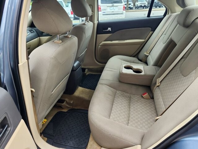 2011 Ford Fusion in Cartersville, GA 30120 - 2416863 7
