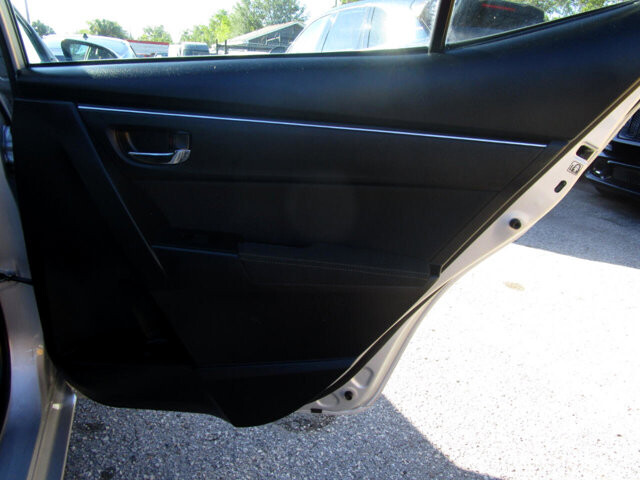 2018 Toyota Corolla in Tampa, FL 33604-6914 - 2416916 18