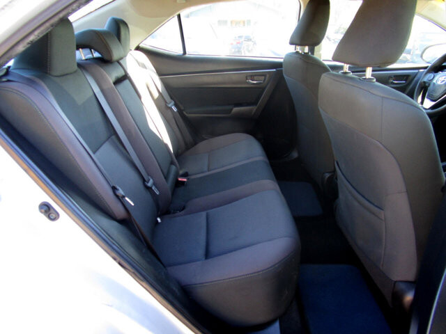 2018 Toyota Corolla in Tampa, FL 33604-6914 - 2416916 9