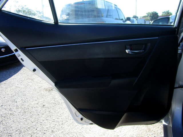 2018 Toyota Corolla in Tampa, FL 33604-6914 - 2416916 17