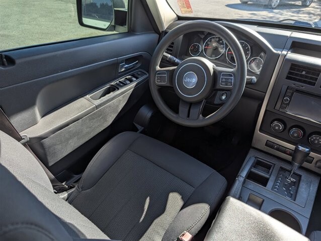 2012 Jeep Liberty in Hudson, FL 34669 - 2416925 12