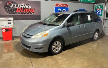 2009 Toyota Sienna in Conyers, GA 30094