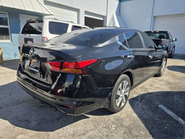 2020 Nissan Altima in Pompano Beach, FL 33064 - 2418295 3