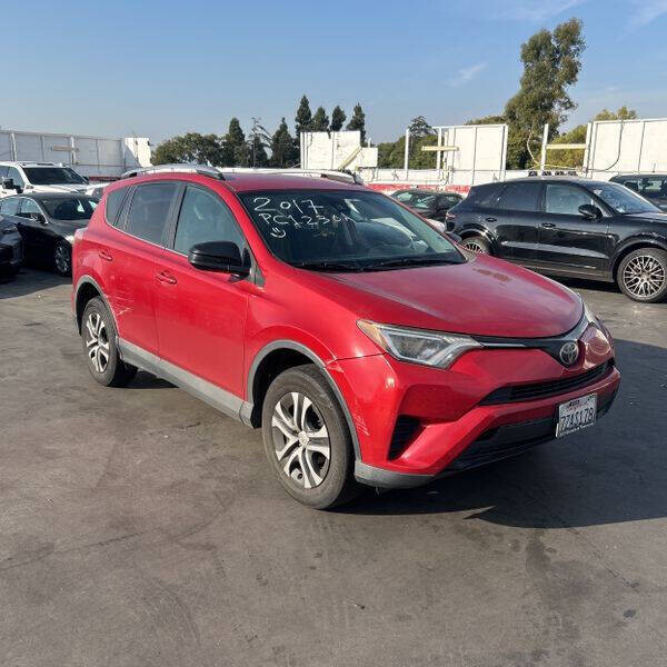 2017 Toyota RAV4 in Pasadena, CA 91107 - 2418816
