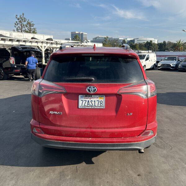 2017 Toyota RAV4 in Pasadena, CA 91107 - 2418816 9