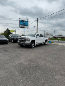 2017 Chevrolet Silverado 1500 in Eastpointe, MI 48021