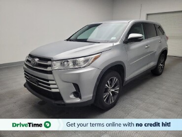 2019 Toyota Highlander in Riverside, CA 92504