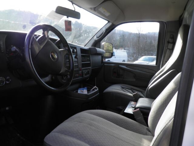 2015 Chevrolet Express 2500 in Barton, MD 21521 - 2421571 2