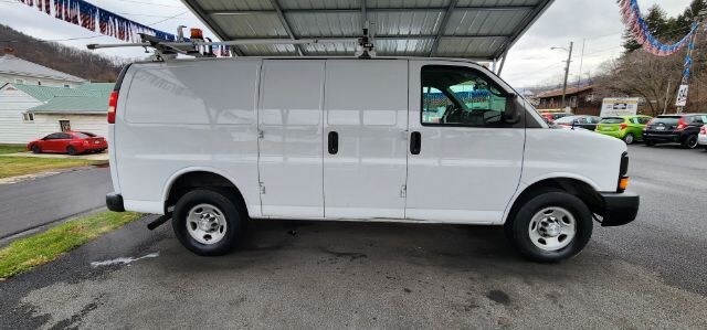 2015 Chevrolet Express 2500 in Barton, MD 21521 - 2421571 15