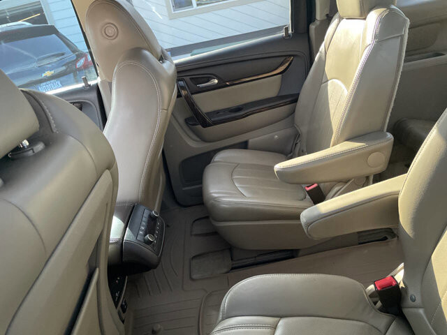 2014 GMC Acadia in Mount Vernon, WA 98273 - 2422643 5