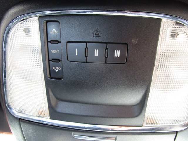 2013 Dodge Charger in Tampa, FL 33604-6914 - 2422644 15