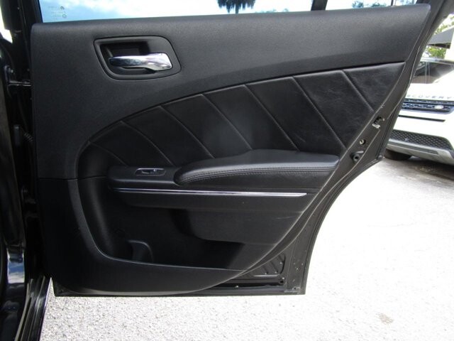 2013 Dodge Charger in Tampa, FL 33604-6914 - 2422644 20