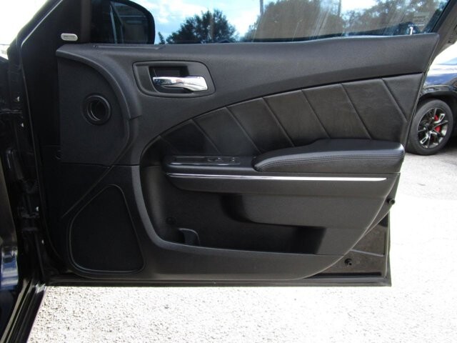 2013 Dodge Charger in Tampa, FL 33604-6914 - 2422644 18