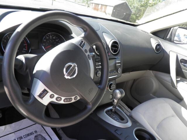 2015 Nissan Rogue in Barton, MD 21521 - 2422733 3