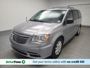 2016 Chrysler Town & Country in Highland, IN 46322