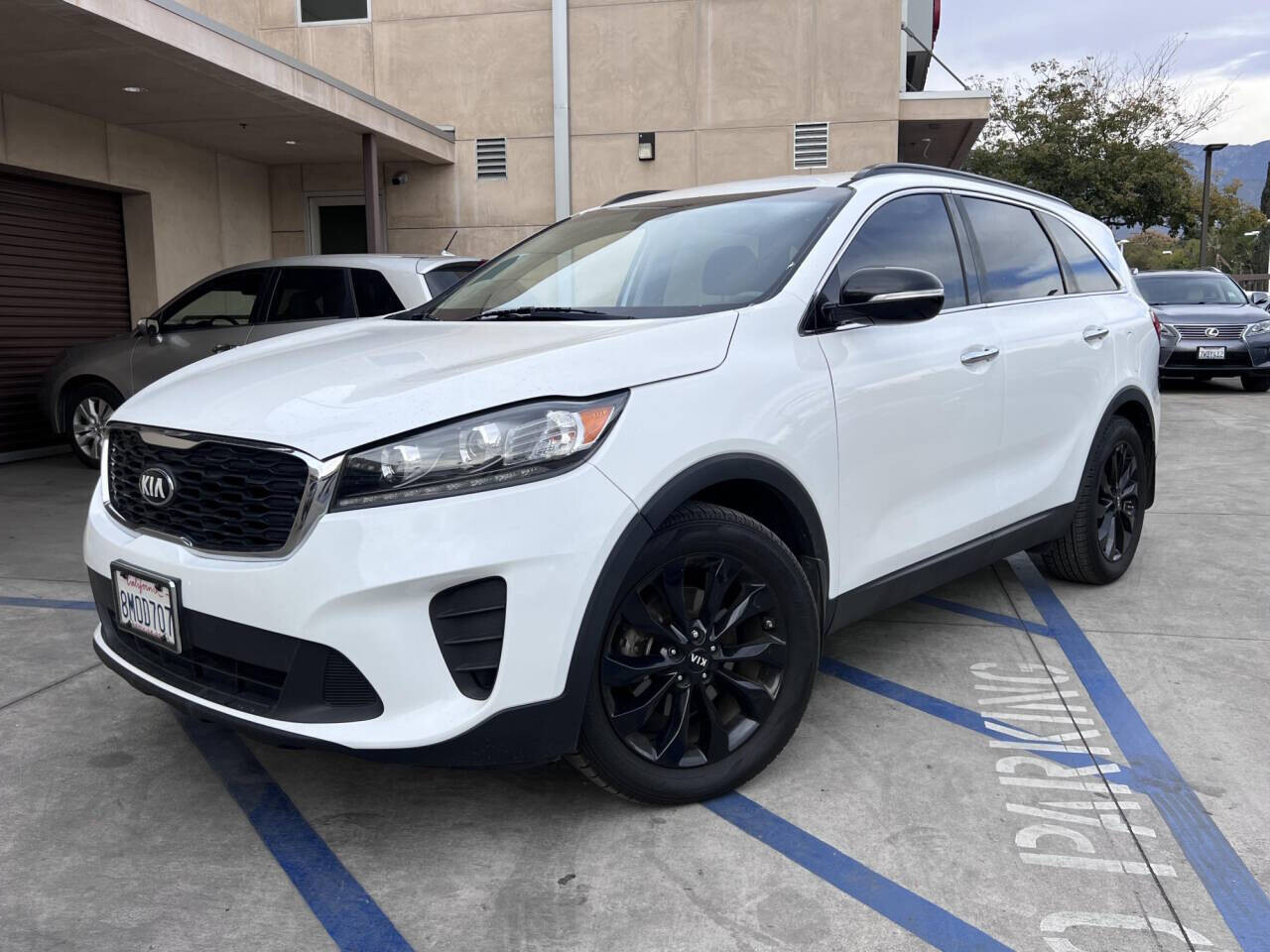 2019 Kia Sorento in Pasadena, CA 91107 - 2425992