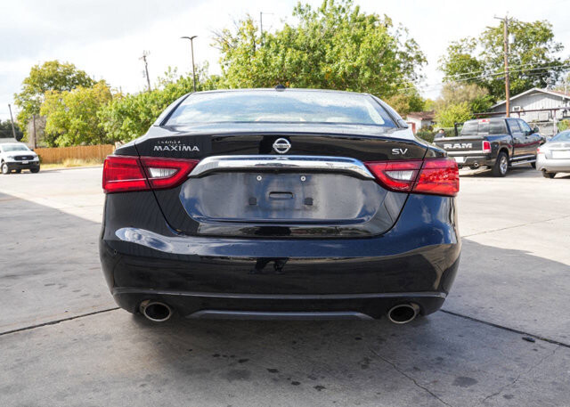 2016 Nissan Maxima in San Antonio, TX 78228 - 2426015 6