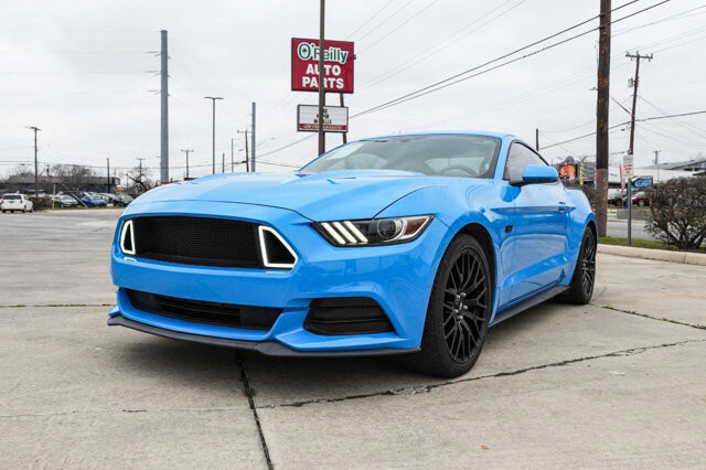 2017 Ford Mustang in San Antonio, TX 78228 - 2426017 3
