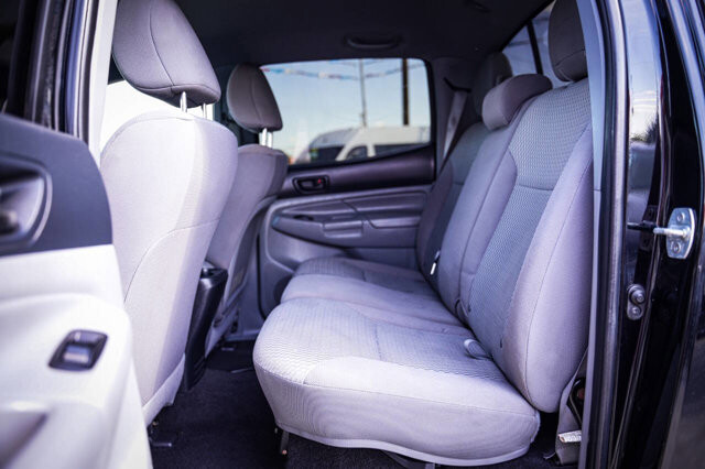 2013 Toyota Tacoma in San Antonio, TX 78228 - 2426023 14