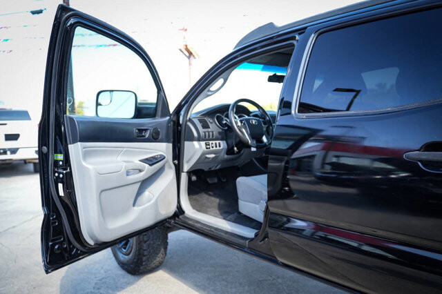 2013 Toyota Tacoma in San Antonio, TX 78228 - 2426023 16