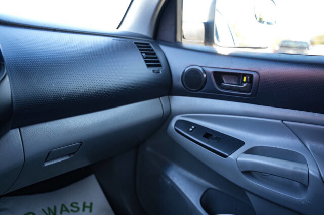 2013 Toyota Tacoma in San Antonio, TX 78228 - 2426023 11