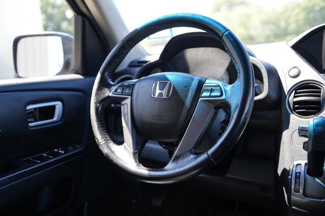 2013 Honda Pilot in San Antonio, TX 78228 - 2426027 15