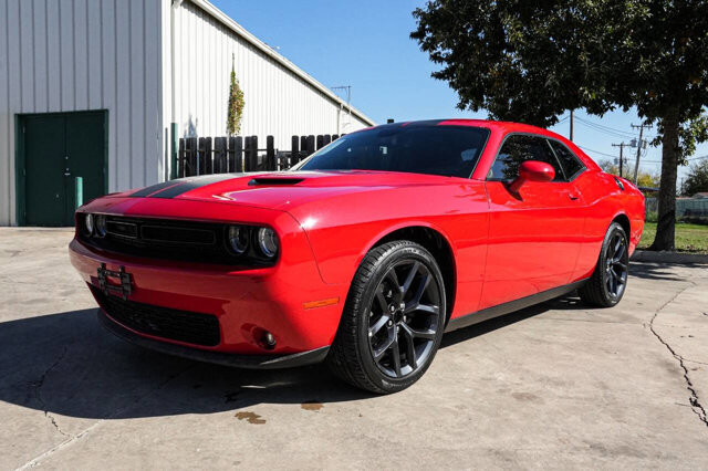2019 Dodge Challenger in San Antonio, TX 78228 - 2426028 3
