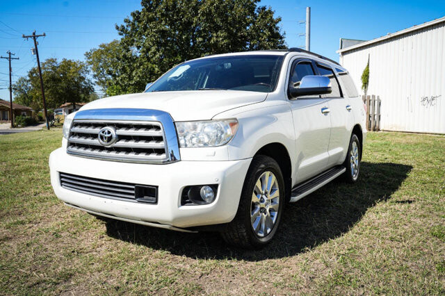 2014 Toyota Sequoia in San Antonio, TX 78228 - 2426034 3