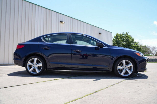2013 Acura ILX in San Antonio, TX 78228 - 2426035 4