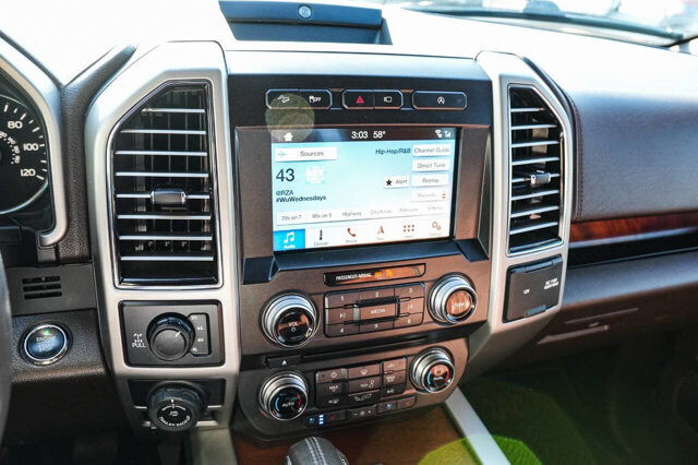 2018 Ford F150 in San Antonio, TX 78228 - 2426036 19