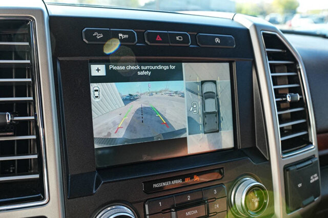 2018 Ford F150 in San Antonio, TX 78228 - 2426036 25