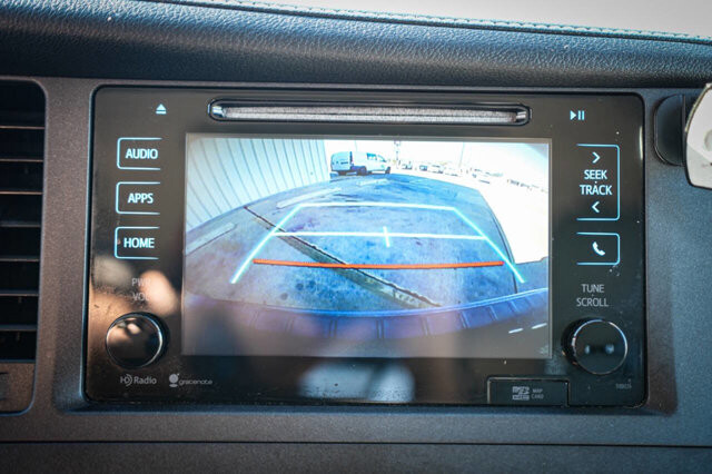 2015 Toyota Sienna in San Antonio, TX 78228 - 2426038 14