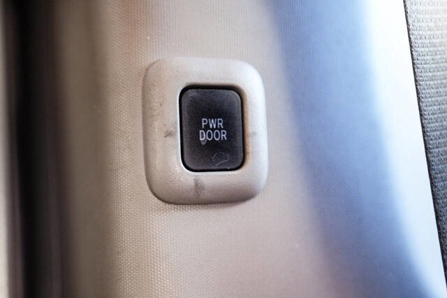 2015 Toyota Sienna in San Antonio, TX 78228 - 2426038 25