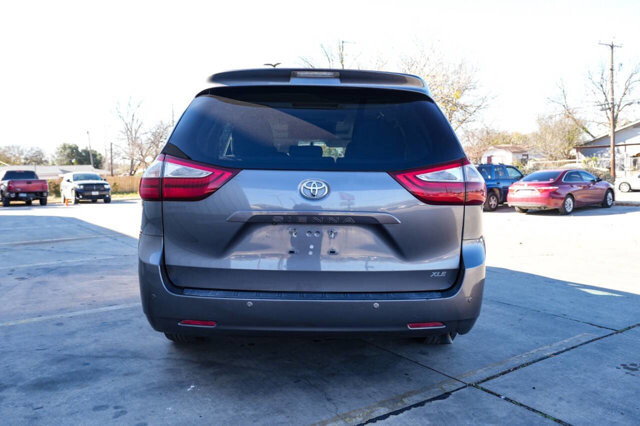 2015 Toyota Sienna in San Antonio, TX 78228 - 2426038 6