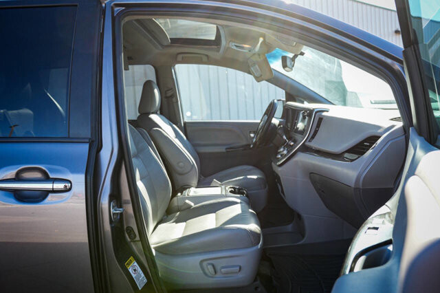 2015 Toyota Sienna in San Antonio, TX 78228 - 2426038 21