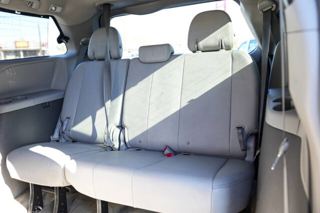 2015 Toyota Sienna in San Antonio, TX 78228 - 2426038 22
