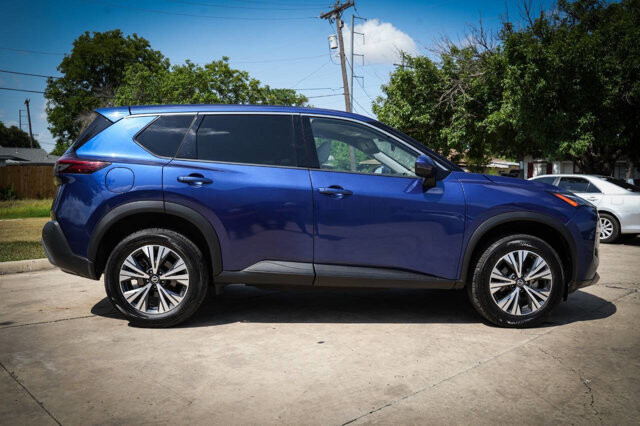 2021 Nissan Rogue in San Antonio, TX 78228 - 2426044 4