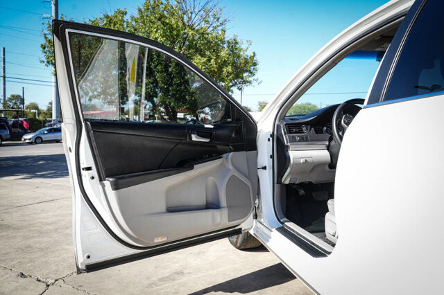 2012 Toyota Camry in San Antonio, TX 78228 - 2426053 10