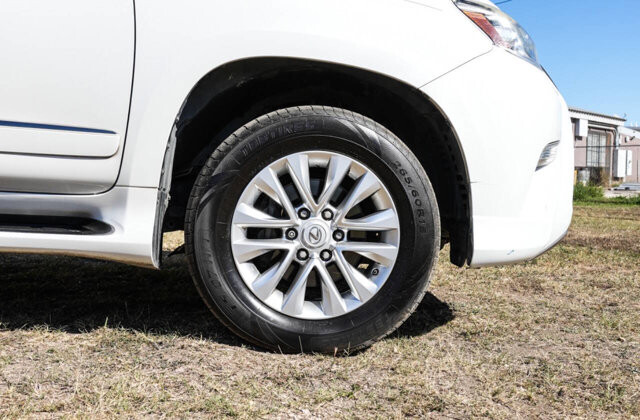 2015 Lexus GX 460 in San Antonio, TX 78228 - 2426059 9