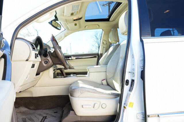 2015 Lexus GX 460 in San Antonio, TX 78228 - 2426059 11