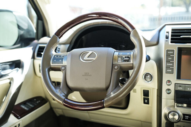 2015 Lexus GX 460 in San Antonio, TX 78228 - 2426059 13