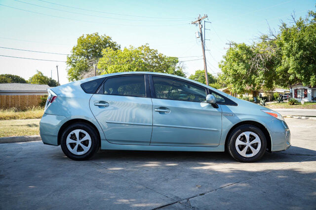 2013 Toyota Prius in San Antonio, TX 78228 - 2426060 10