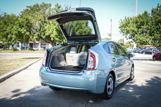 2013 Toyota Prius in San Antonio, TX 78228 - 2426060 8