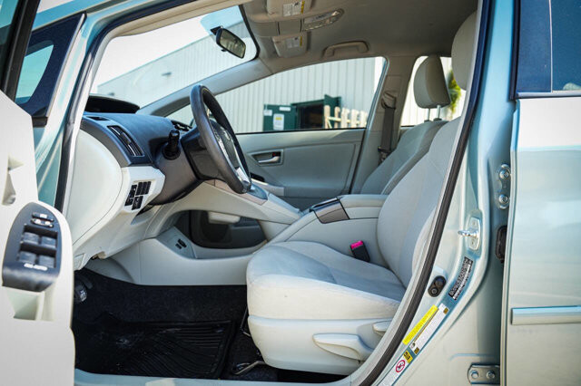 2013 Toyota Prius in San Antonio, TX 78228 - 2426060 17