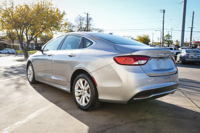 2015 Chrysler 200 in San Antonio, TX 78228 - 2426069 6