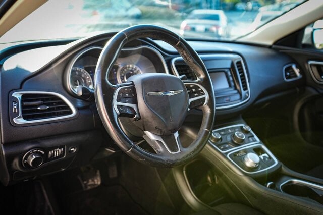 2015 Chrysler 200 in San Antonio, TX 78228 - 2426069 24