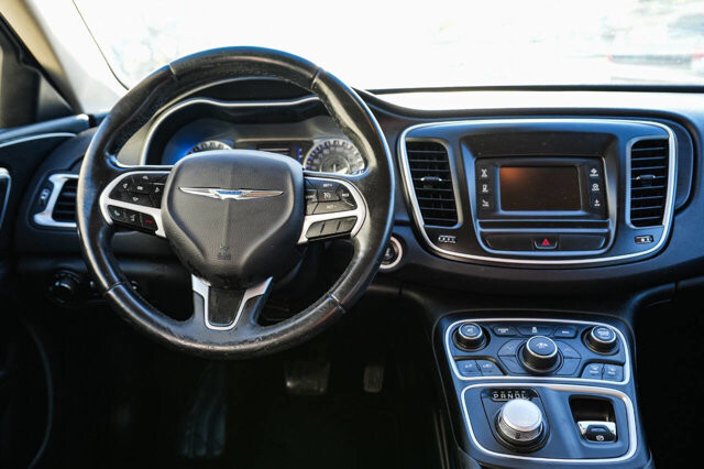 2015 Chrysler 200 in San Antonio, TX 78228 - 2426069 19