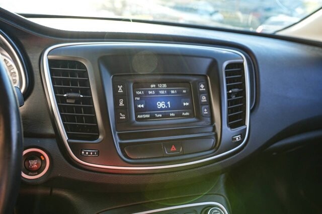 2015 Chrysler 200 in San Antonio, TX 78228 - 2426069 23